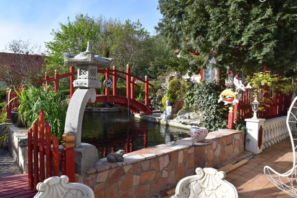 Gite Au Printemps Japonais, Petit Train De La Mure, Parc Des Ecrins Pierre-Chatel Exteriér fotografie