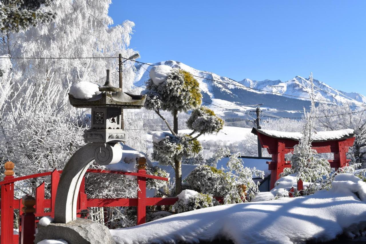 Gite Au Printemps Japonais, Petit Train De La Mure, Parc Des Ecrins Pierre-Chatel Exteriér fotografie