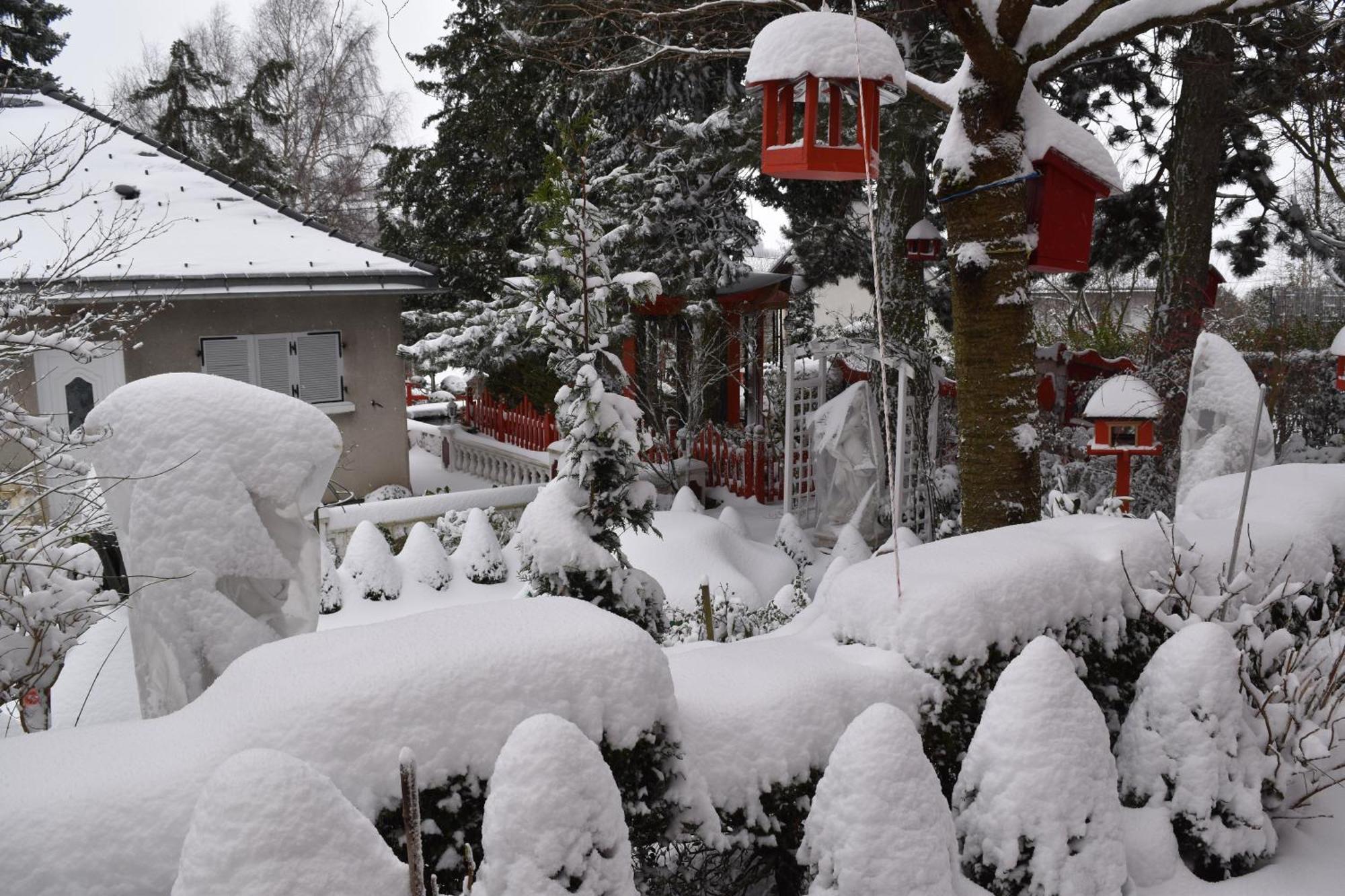 Gite Au Printemps Japonais, Petit Train De La Mure, Parc Des Ecrins Pierre-Chatel Exteriér fotografie